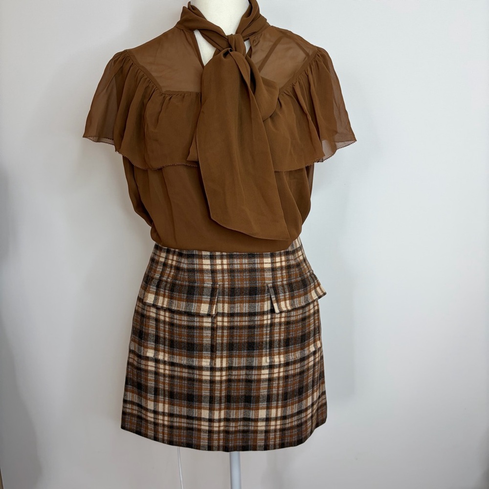 Set Reformation skirt and silk bow top